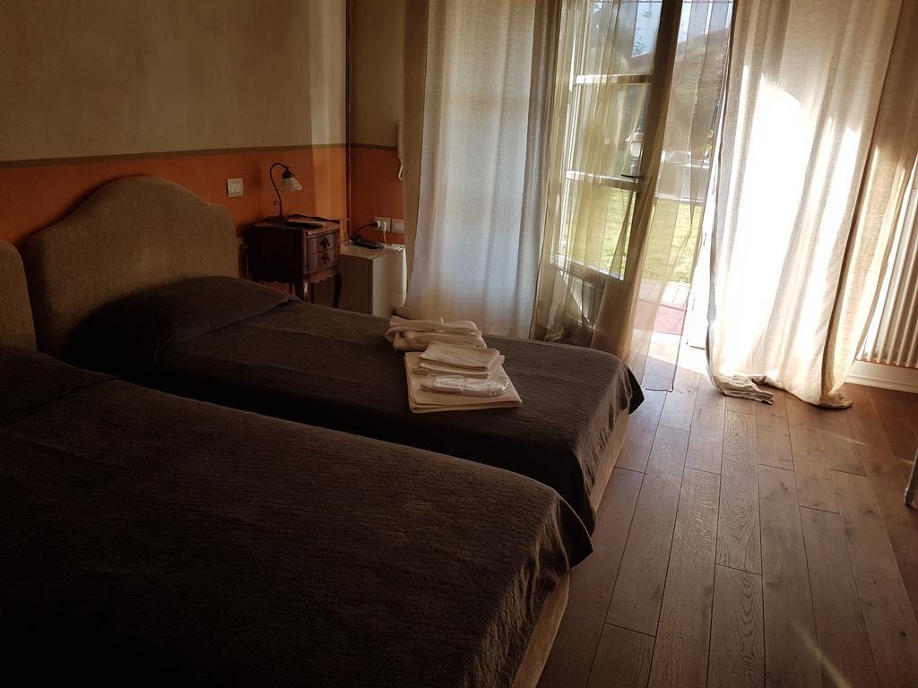 Maison Louis Villa Trofarello Bagian luar foto